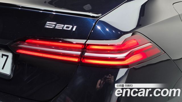 BMW 5 Series (G60) 520i M Sport 2024 — фото 23