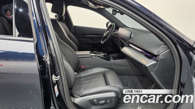 BMW 5 Series (G60) 520i M Sport 2024 — фото 26