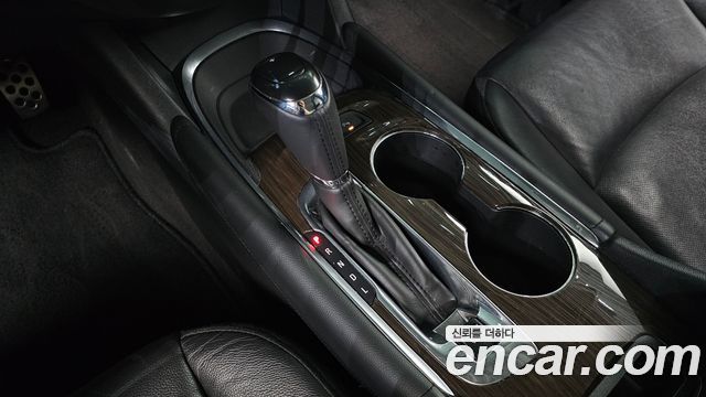 Chevrolet Malibu 1.5 Turbo Perfect Black LTZ 2017 — фото 9