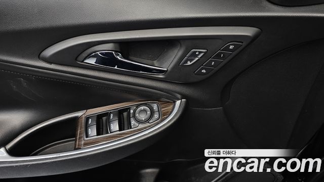 Chevrolet Malibu 1.5 Turbo Perfect Black LTZ 2017 — фото 16
