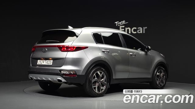 Kia Sportage The Bold Diesel 2.0 2WD Prestige 2021 — фото 2