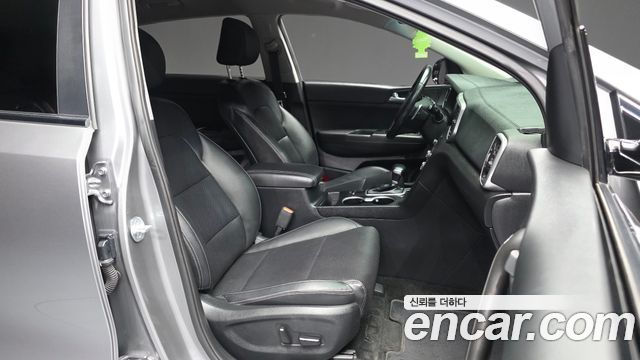 Kia Sportage The Bold Diesel 2.0 2WD Prestige 2021 — фото 11