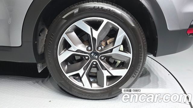 Kia Sportage The Bold Diesel 2.0 2WD Prestige 2021 — фото 21
