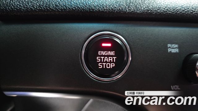 Kia Sportage The Bold Diesel 2.0 2WD Prestige 2021 — фото 27