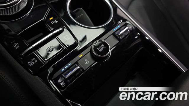 Kia K5 (III) 2.0 Prestige 2023 — фото 17
