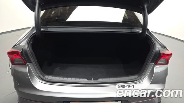 Kia K5 (III) 2.0 Prestige 2023 — фото 20