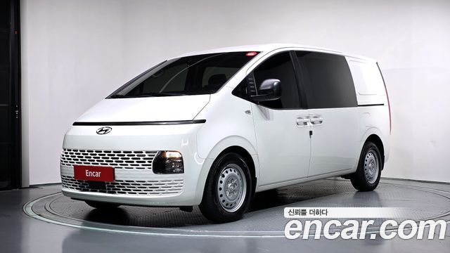 Hyundai Staria Cargo 5-Seater Smart 2023 — фото 1