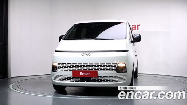 Hyundai Staria Cargo 5-Seater Smart 2023 — фото 3