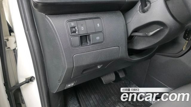 Hyundai Staria Cargo 5-Seater Smart 2023 — фото 22