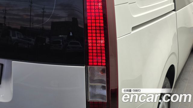 Hyundai Staria Cargo 5-Seater Smart 2023 — фото 29