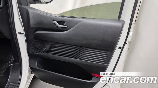 Hyundai Staria Cargo 5-Seater Smart 2023 — фото 31