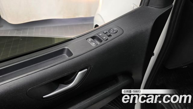 Hyundai Staria Cargo 5-Seater Smart 2023 — фото 35