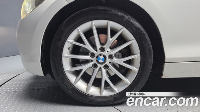 BMW 1 Series (F20) 118d Sport 5Door 2015 — фото 5