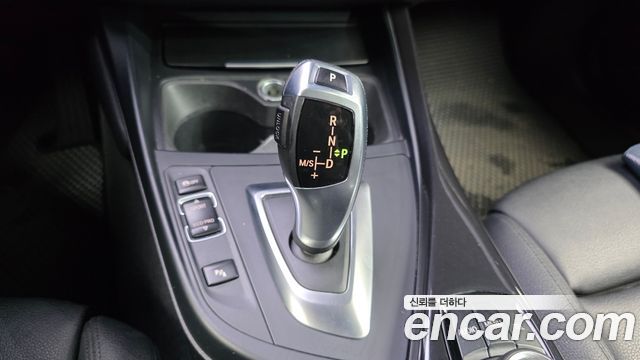 BMW 1 Series (F20) 118d Sport 5Door 2015 — фото 9