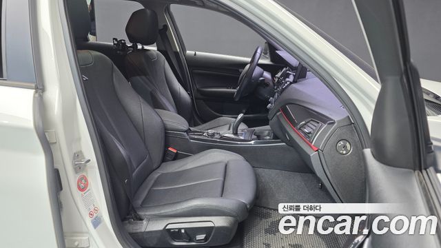 BMW 1 Series (F20) 118d Sport 5Door 2015 — фото 11
