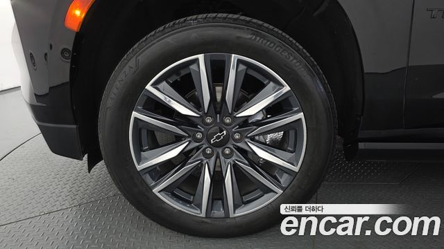 Chevrolet Tahoe 6.2 Dark Knight 4WD 2023 — фото 5
