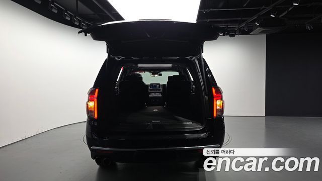 Chevrolet Tahoe 6.2 Dark Knight 4WD 2023 — фото 24