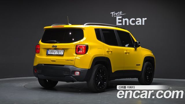 Jeep Renegade 1.3 Limited 2023 — фото 2