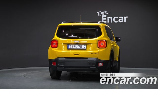Jeep Renegade 1.3 Limited 2023 — фото 4