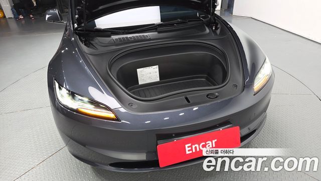 Tesla Model 3 RWD 2025 — фото 6