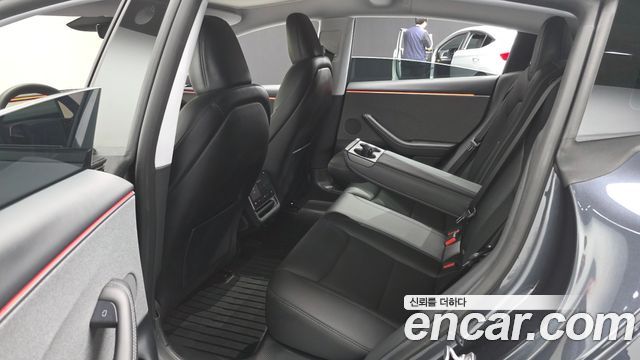 Tesla Model 3 RWD 2025 — фото 11