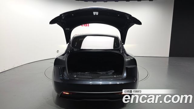 Tesla Model 3 RWD 2025 — фото 20