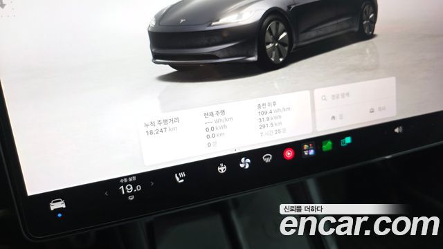 Tesla Model 3 RWD 2025 — фото 36