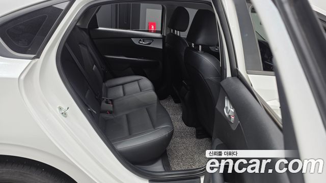 Kia K3 (II) 1.6 Prestige 2022 — фото 12