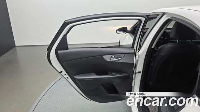 Kia K3 (II) 1.6 Prestige 2022 — фото 25