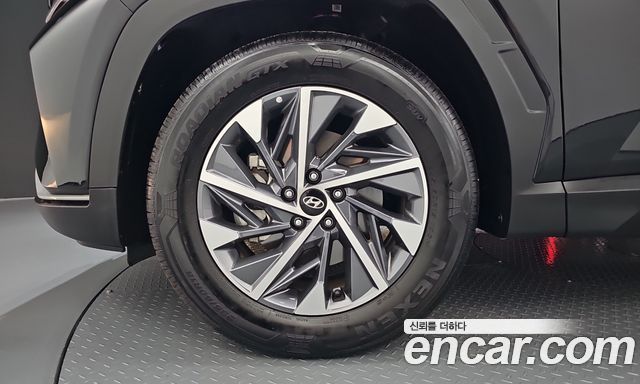 Hyundai Tucson (NX4) Gasoline 1.6 Turbo 2WD Premium 2023 — фото 5