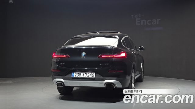 BMW X4 (G02) xDrive20i xLine 2022 — фото 4