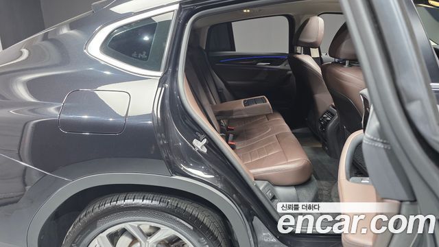 BMW X4 (G02) xDrive20i xLine 2022 — фото 15