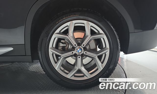 BMW X4 (G02) xDrive20i xLine 2022 — фото 27