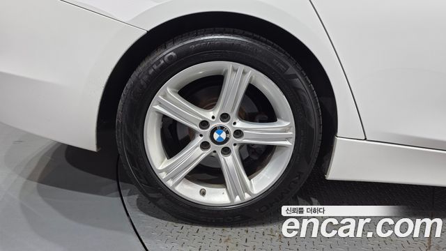 BMW 3 Series (F30) 328i 2013 — фото 5