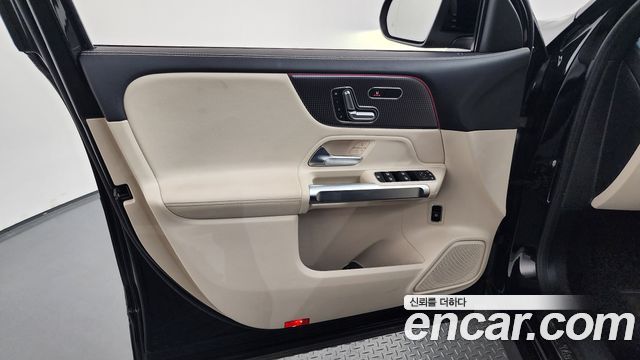 Mercedes-Benz GLB-Class (X247) GLB220 2021 — фото 24