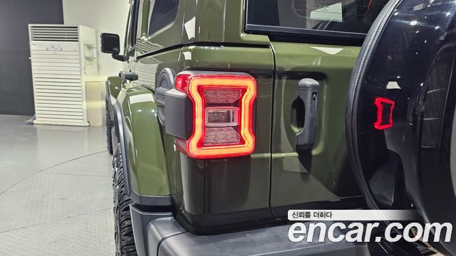 Jeep Wrangler (JL) 2.0 Overland 4Door Sarge Edition 2020 — фото 23