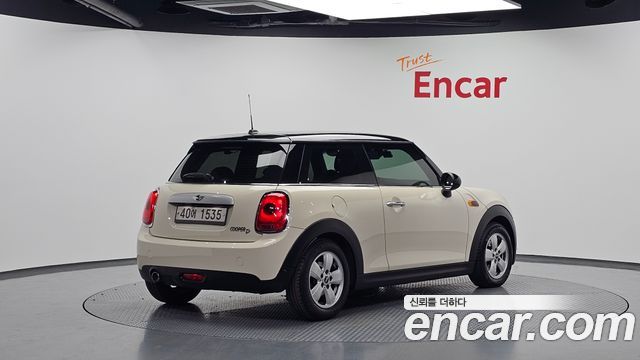 MINI Cooper D Standard 3rd 2014 — фото 2