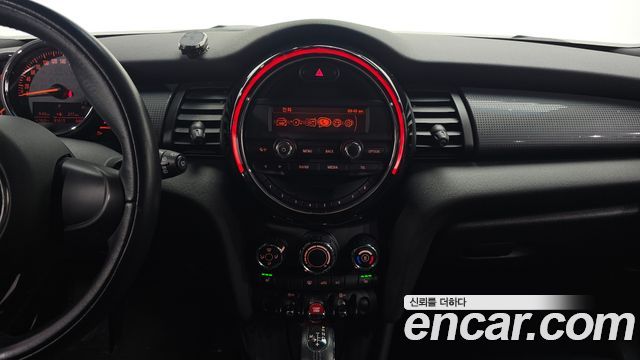 MINI Cooper D Standard 3rd 2014 — фото 14