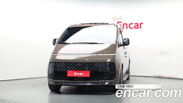 Hyundai Staria HEV 1.6 Lounge 7-Seater Inspiration 2025 — фото 3