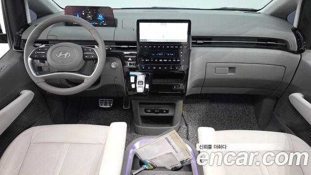 Hyundai Staria HEV 1.6 Lounge 7-Seater Inspiration 2025 — фото 7