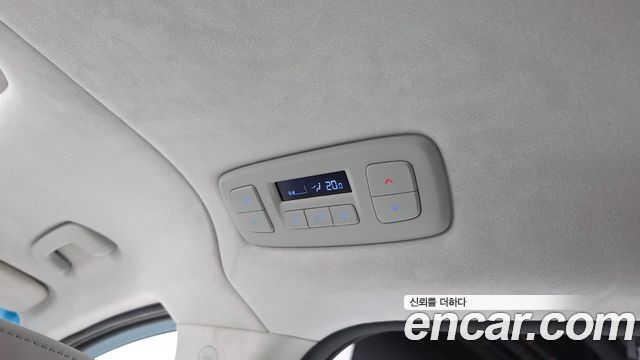 Hyundai Staria HEV 1.6 Lounge 7-Seater Inspiration 2025 — фото 35