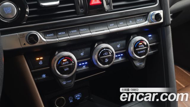 Genesis G70 2.0T AWD Elite 2020 — фото 19