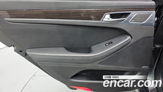 Genesis G80 3.3 GDI AWD Premium Luxury 2018 — фото 25