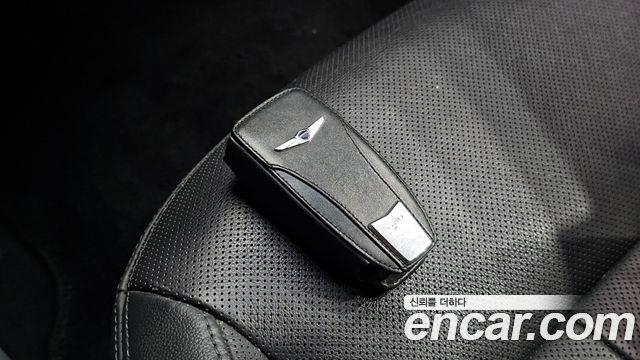 Genesis G80 3.3 GDI AWD Premium Luxury 2018 — фото 35