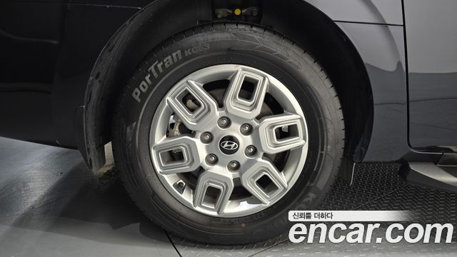 Hyundai Staria L3.5 Tourer 9-Seater Modern 2025 — фото 5