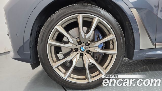 BMW X7 (G07) M50i 6STR 2021 — фото 5