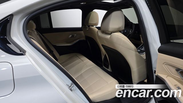 BMW 3 Series (G20) 320i 2024 — фото 11