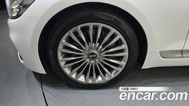 Kia K9 3.8 GDI AWD PlatinumⅢ 2020 — фото 5