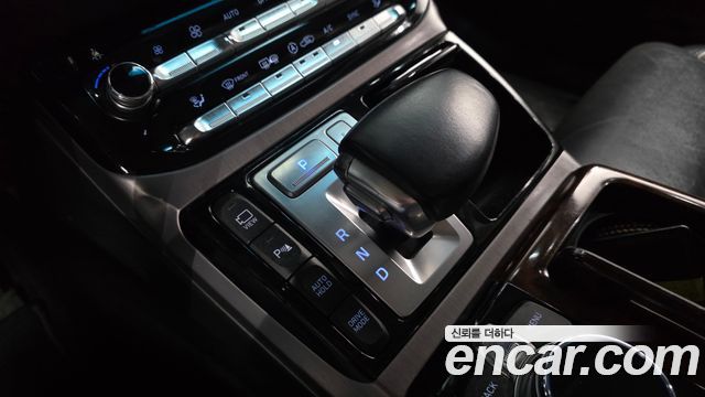 Genesis EQ900 5.0 GDI AWD Limousine Prestige 2016 — фото 9