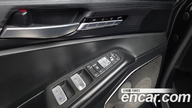 Genesis EQ900 5.0 GDI AWD Limousine Prestige 2016 — фото 28